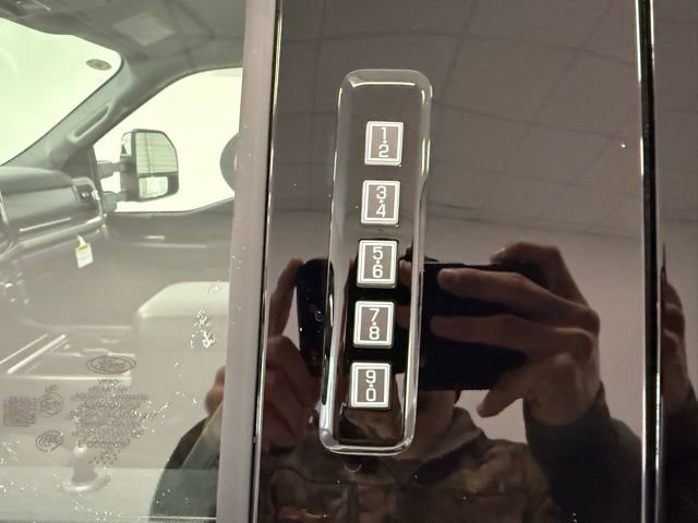 New 2026 Ford F250 Lariat w/ Lariat Premium Package image 10