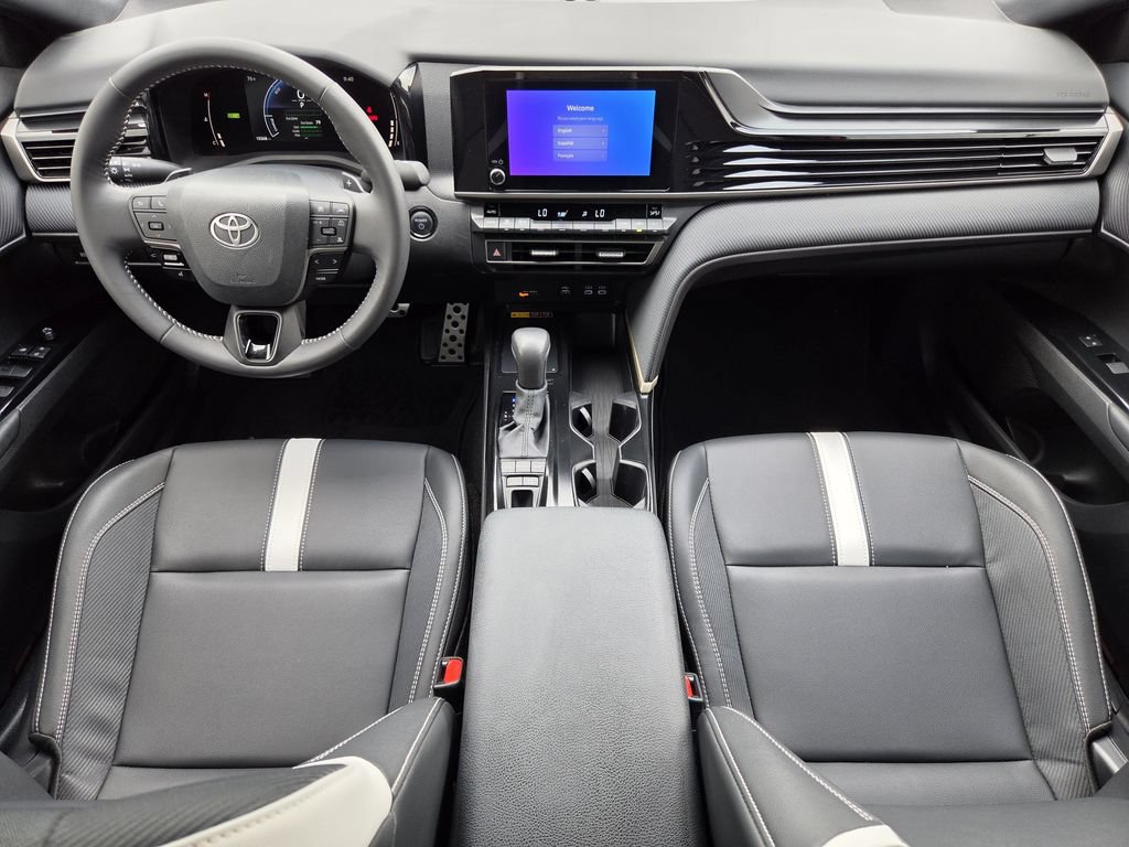 Used 2025 Toyota Camry SE w/ Convenience Package FWD image 13