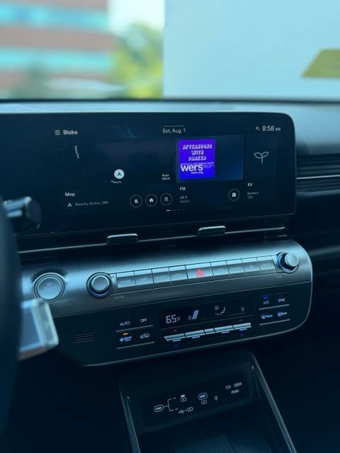 Used 2025 Hyundai Kona Limited FWD image 14