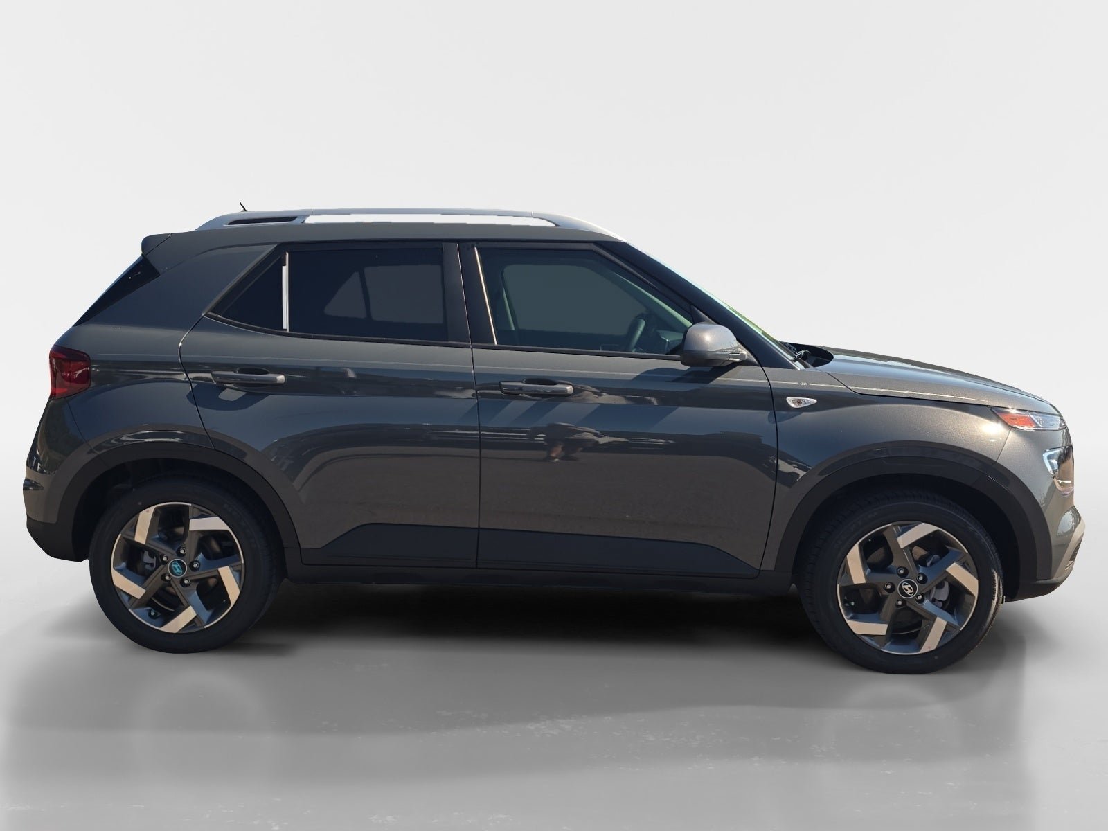 New 2026 Hyundai Venue SEL FWD image 2