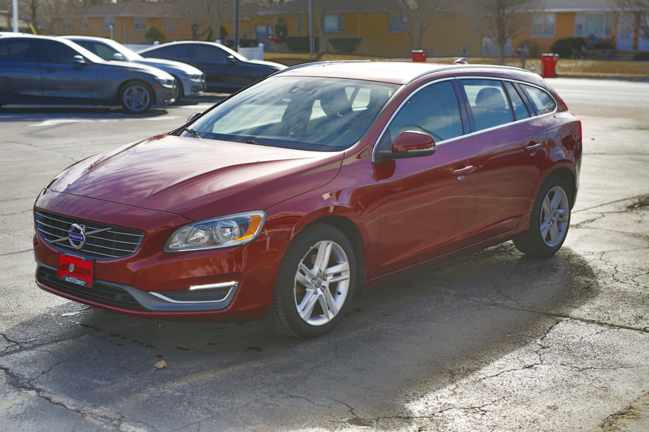 Used 2015 Volvo V60 T5 Premier Plus image 3
