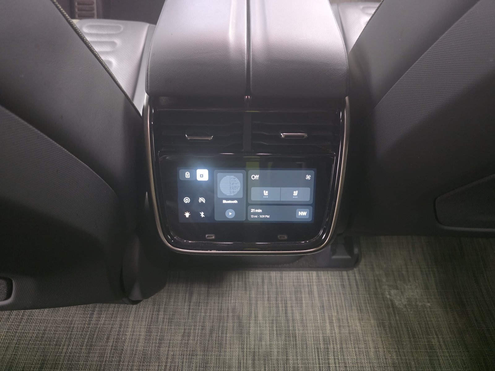 Used 2022 Rivian R1T Adventure AWD/4WD image 28