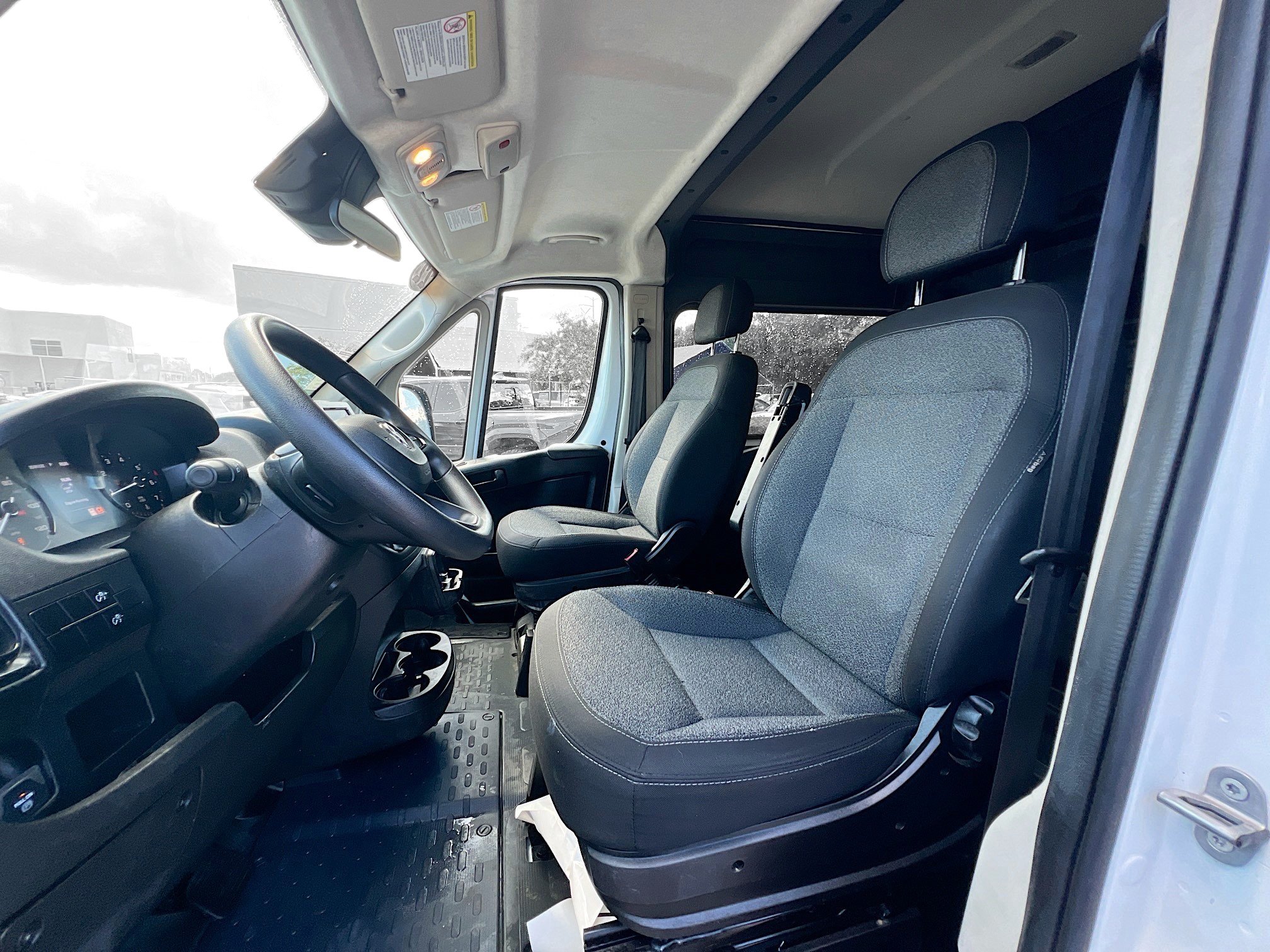 Used 2022 RAM ProMaster 3500 FWD image 14