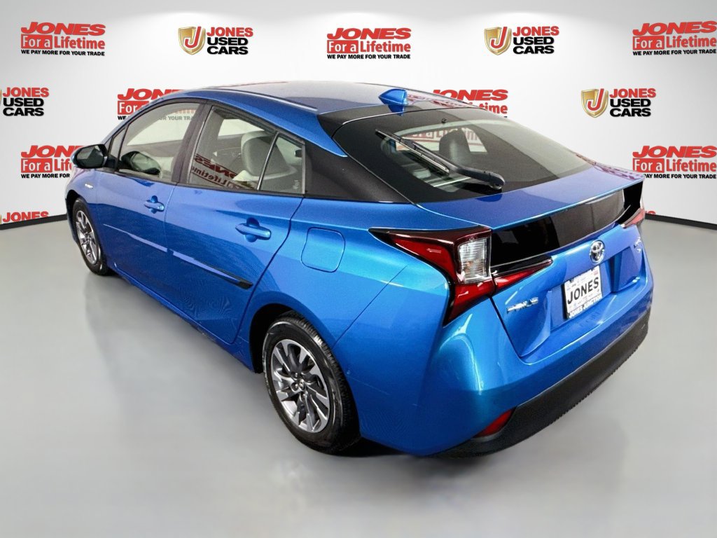 Certified 2022 Toyota Prius XLE w/ Premium Convenience Package FWD image 2