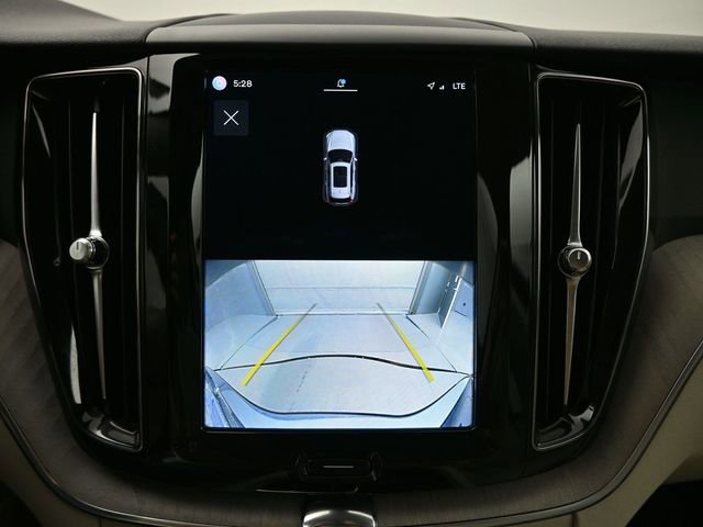 Used 2023 Volvo XC60 B5 Plus w/ Climate Package AWD/4WD image 19