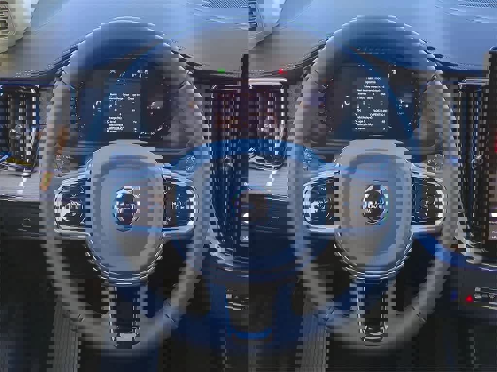 New 2026 Volvo XC90 B6 Plus w/ Protection Package Premier image 22