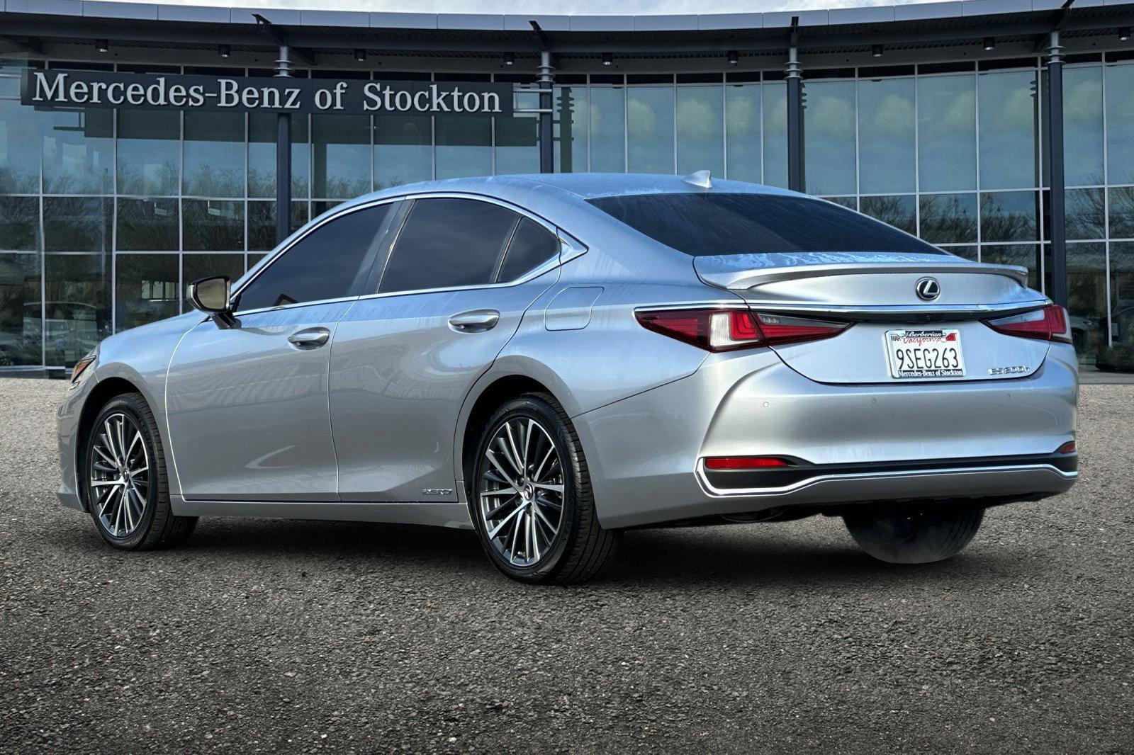 Used 2022 Lexus ES 300h ES 300h image 6