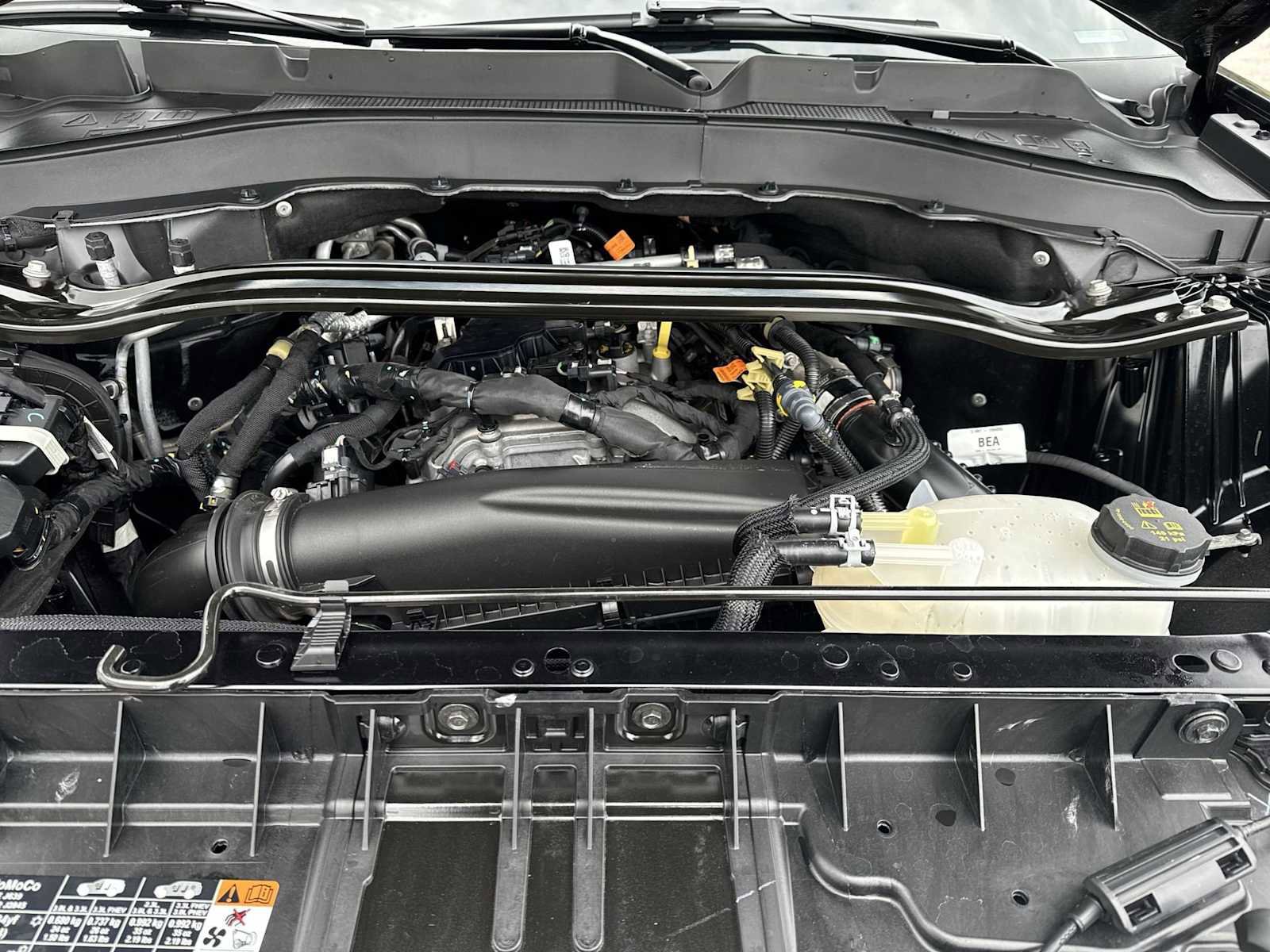 Used 2025 Ford Explorer Platinum RWD image 14