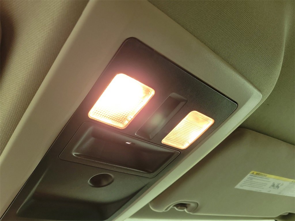 Used 2022 RAM 1500 Classic SLT image 30