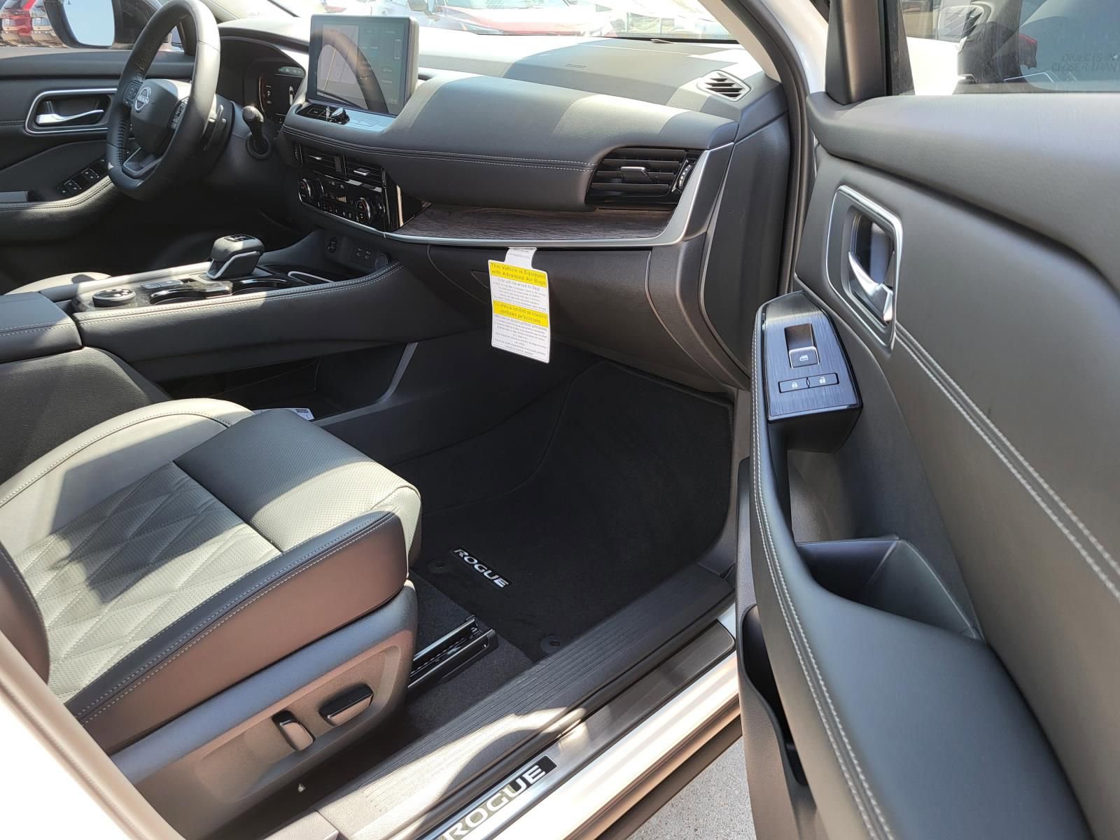 New 2026 Nissan Rogue Platinum image 11