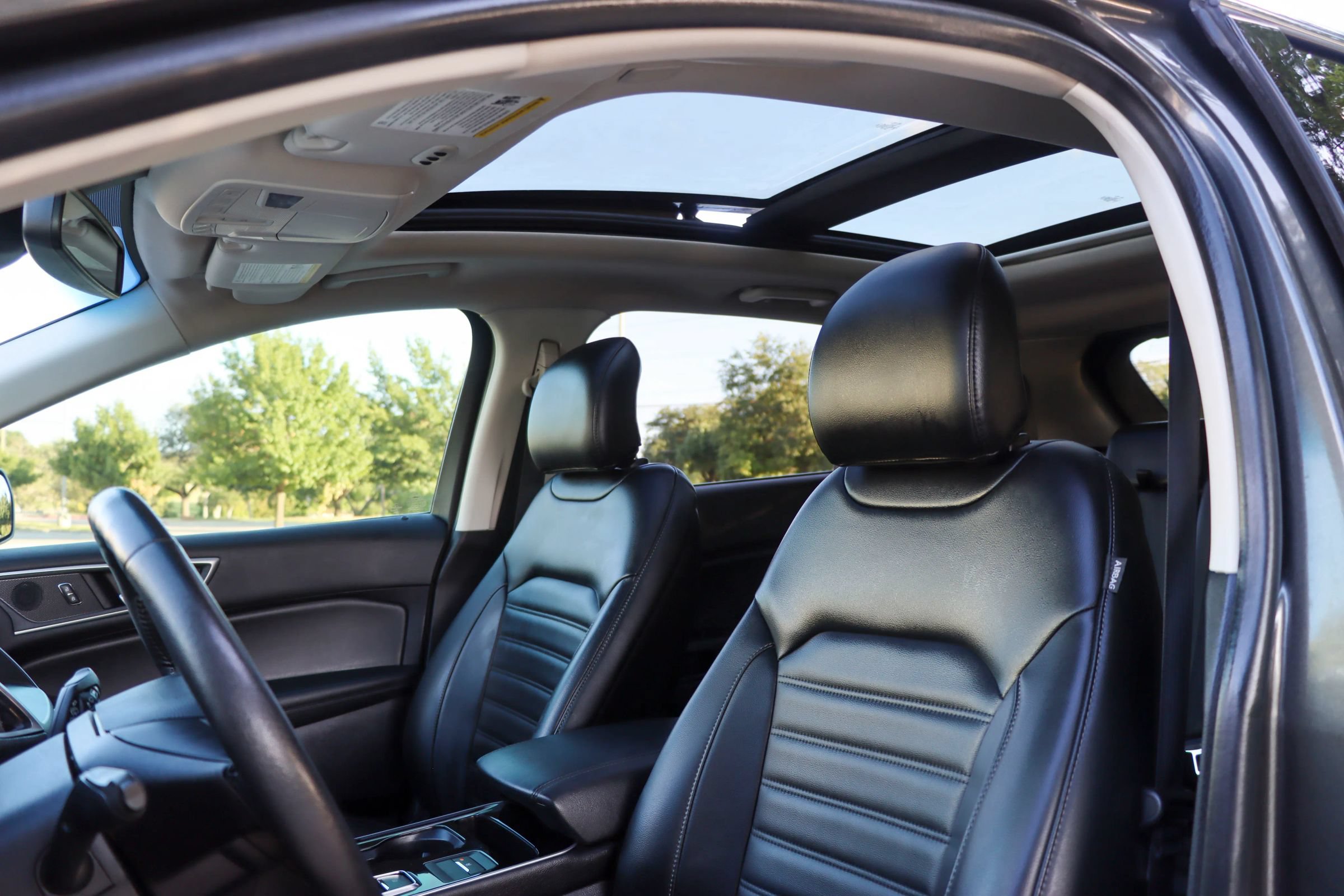 Used 2019 Ford Edge SEL w/ Equipment Group 201A FWD image 15