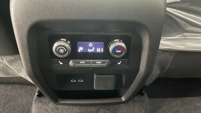 Used 2025 GMC Acadia Denali w/ Super Cruise Package image 44