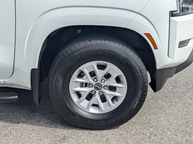 Used 2024 Nissan Frontier SV w/ Technology Package image 46