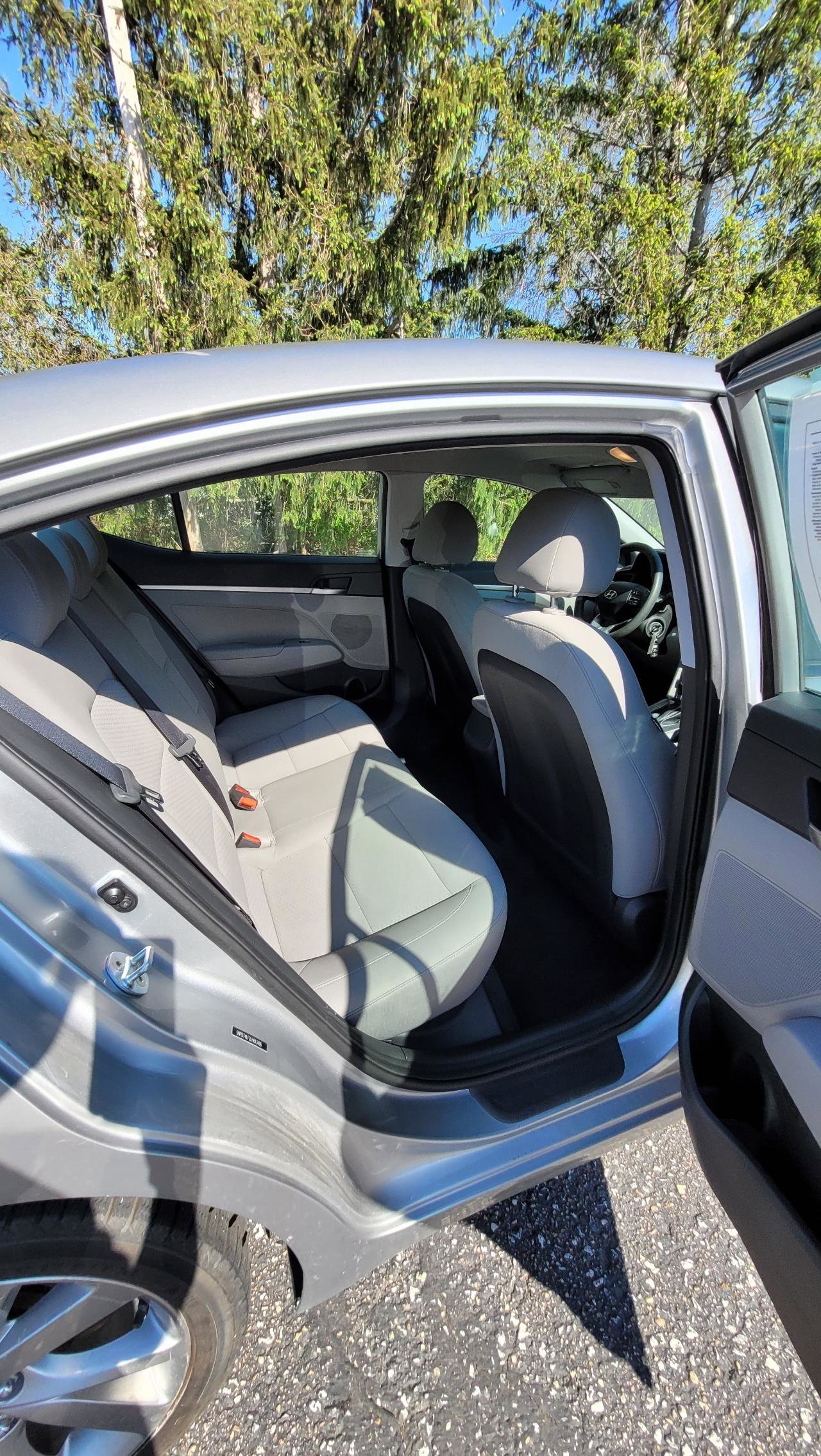 Used 2020 Hyundai Elantra SE FWD image 10