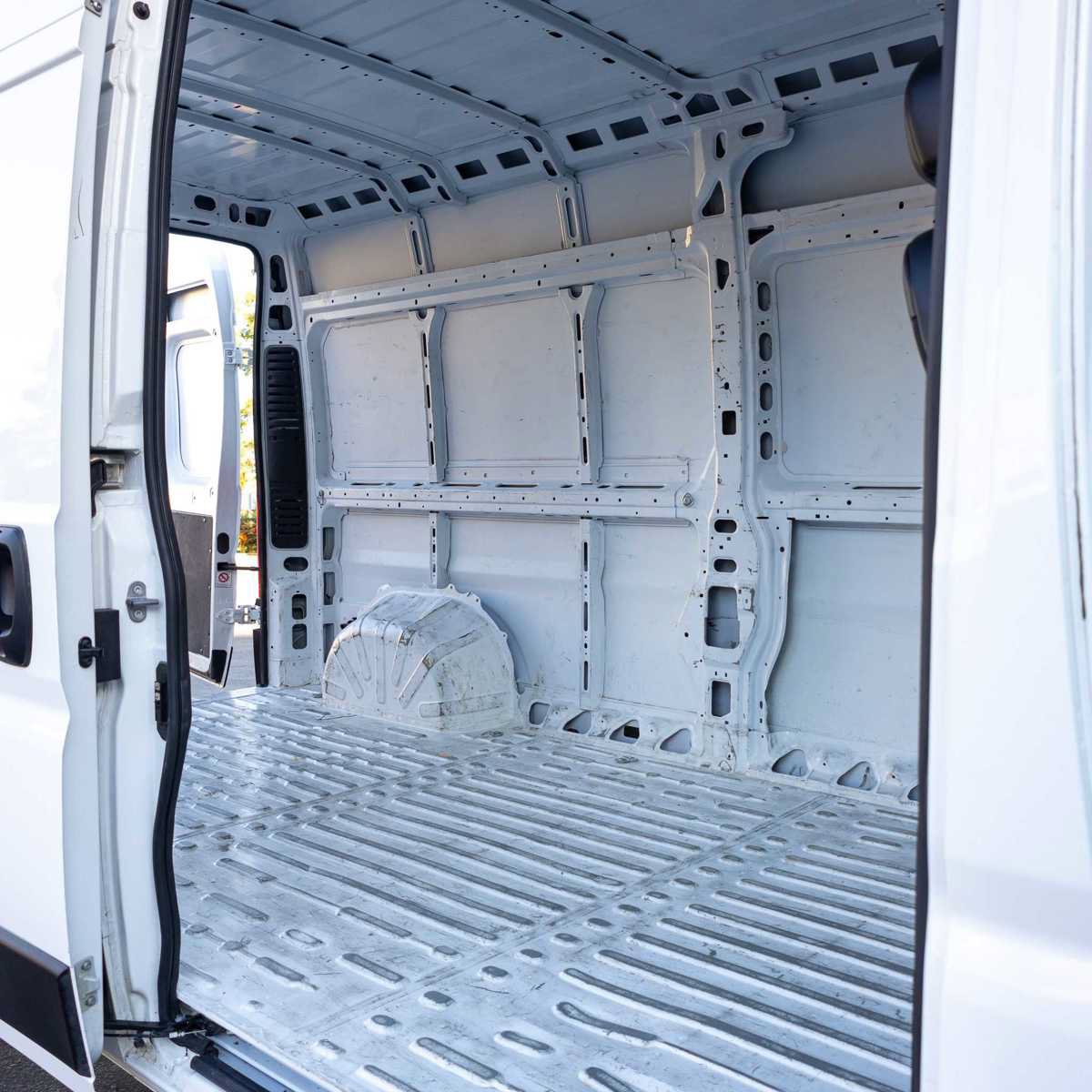Used 2023 RAM ProMaster 2500 FWD image 12