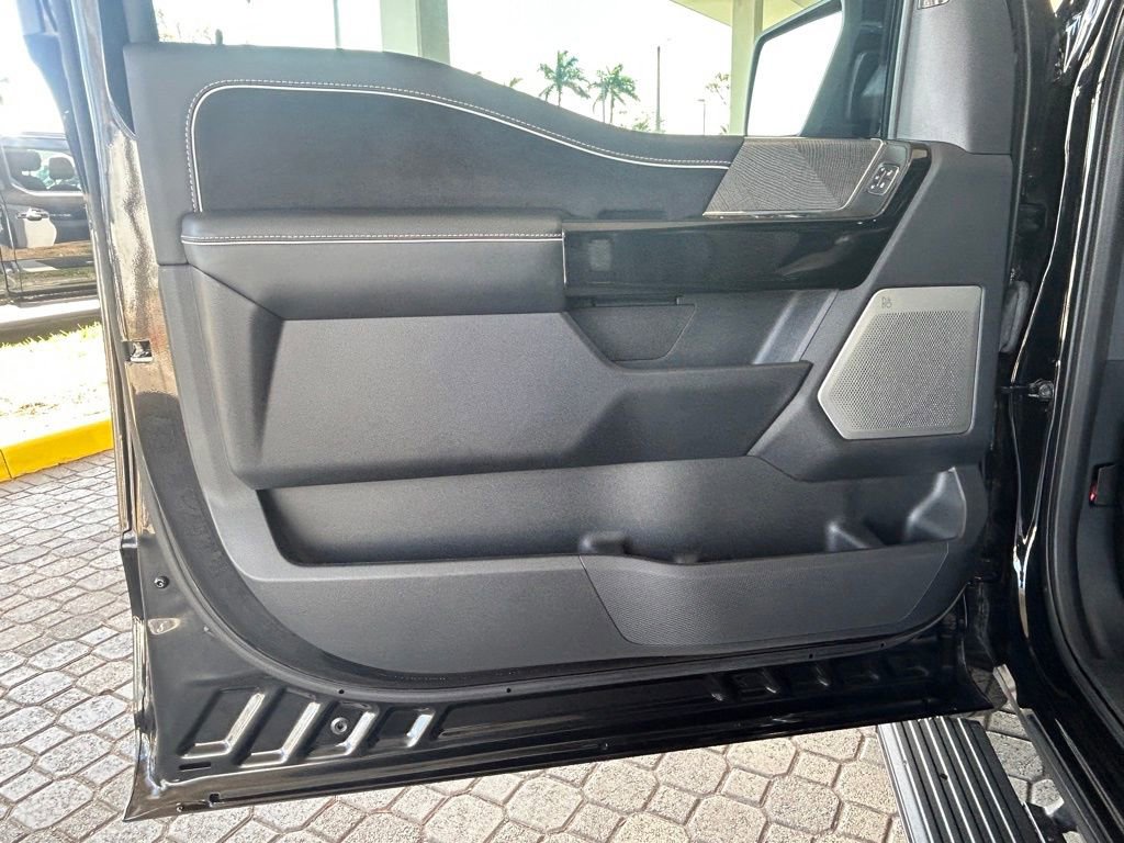 Used 2023 Ford F150 Lightning Platinum image 41