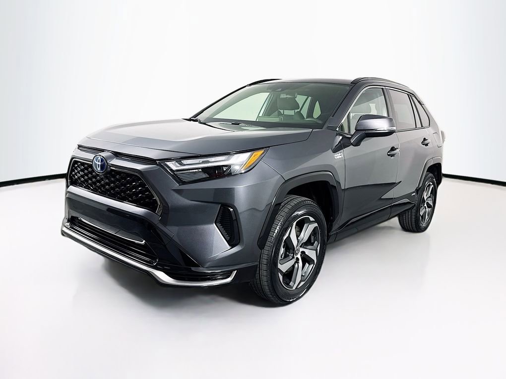 Used 2024 Toyota RAV4 SE w/ Weather & Moonroof Package image 3