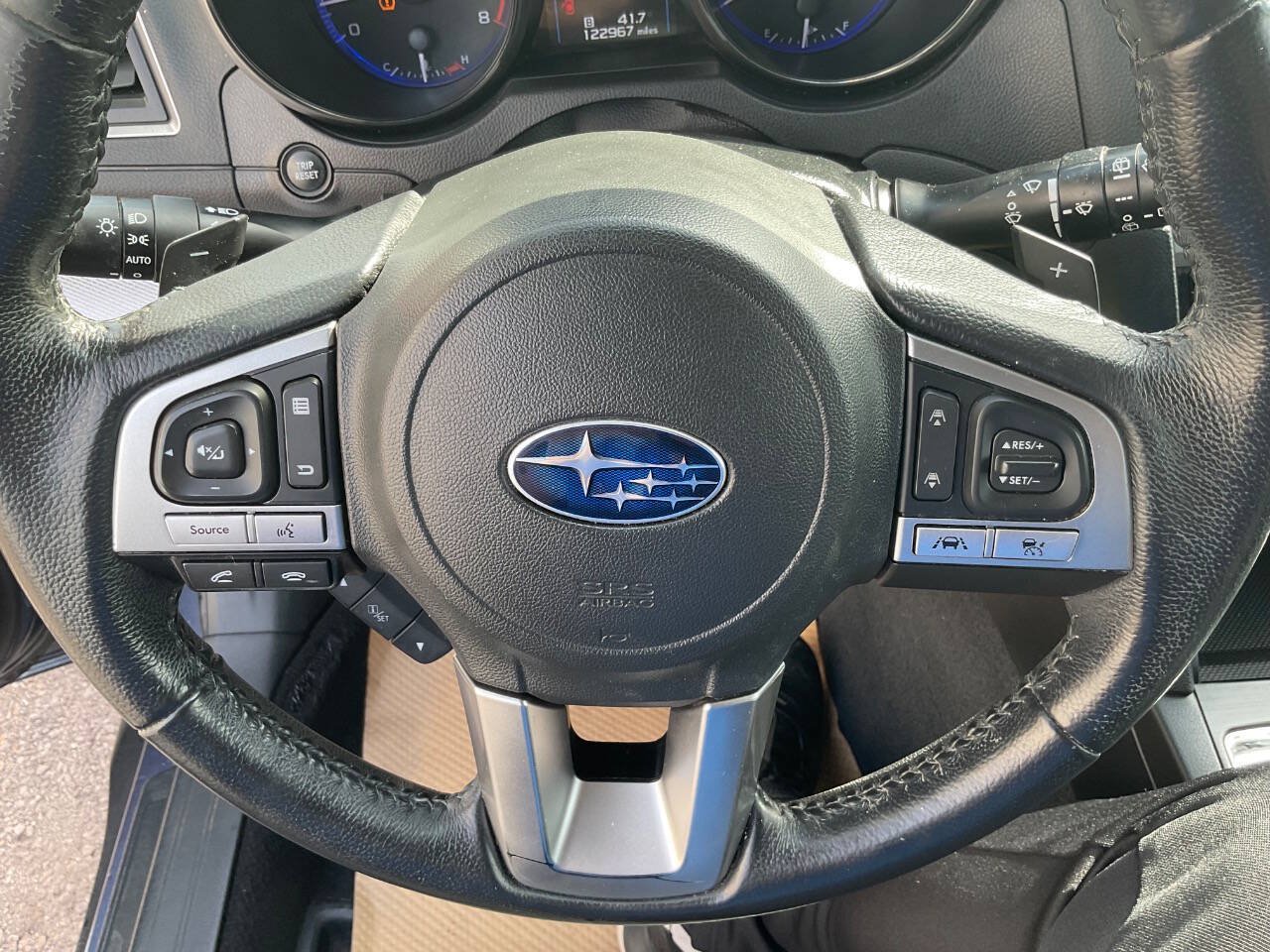 Used 2017 Subaru Outback 2.5i Premium AWD/4WD image 23