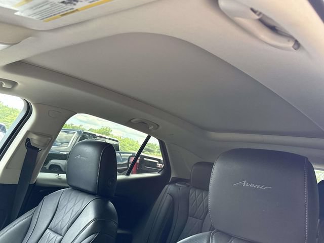 Used 2023 Buick Envision Avenir AWD/4WD image 14