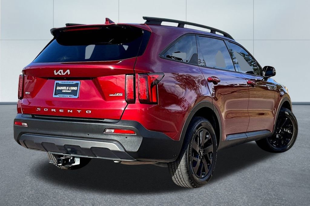 Used 2022 Kia Sorento S w/ Panoramic Sunroof Package image 2