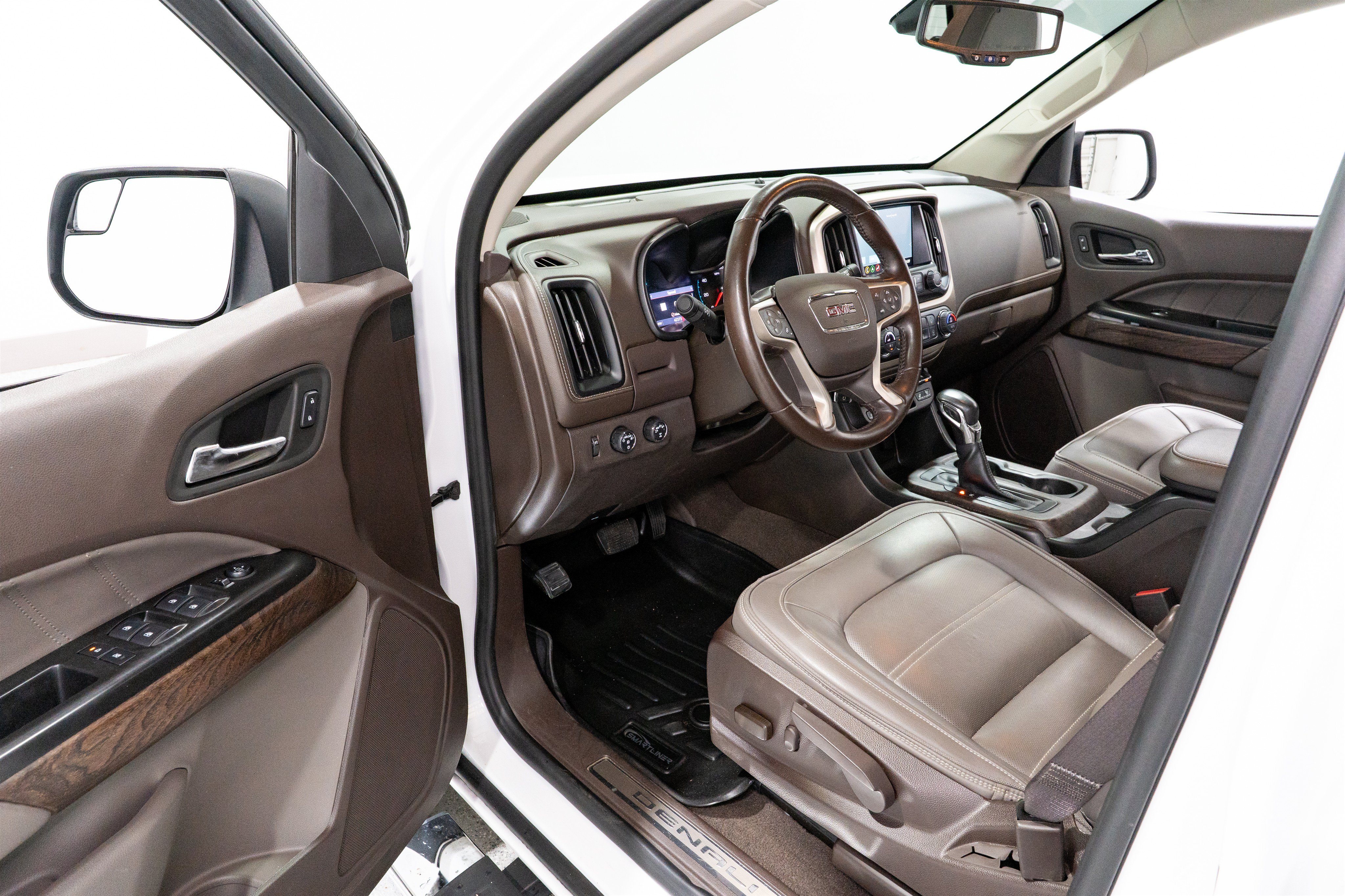Used 2022 GMC Canyon Denali AWD/4WD image 14