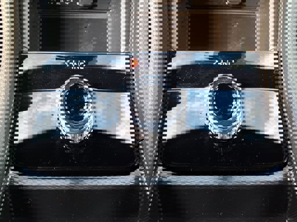 New 2025 Jeep Grand Cherokee Laredo X w/ Luxury Tech Group I image 12