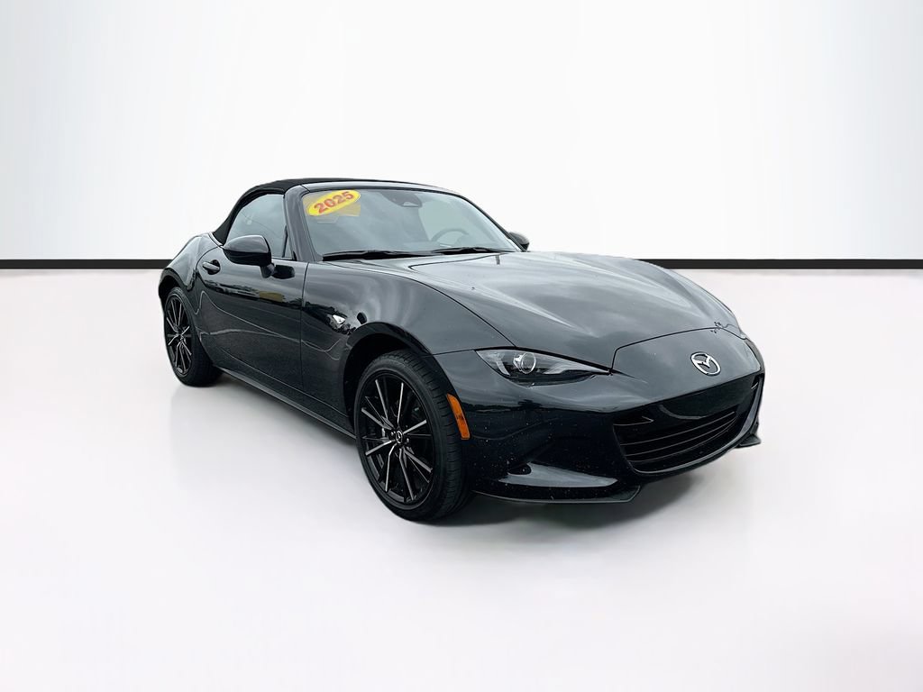 Used 2025 MAZDA MX-5 Miata Grand Touring RWD image 3