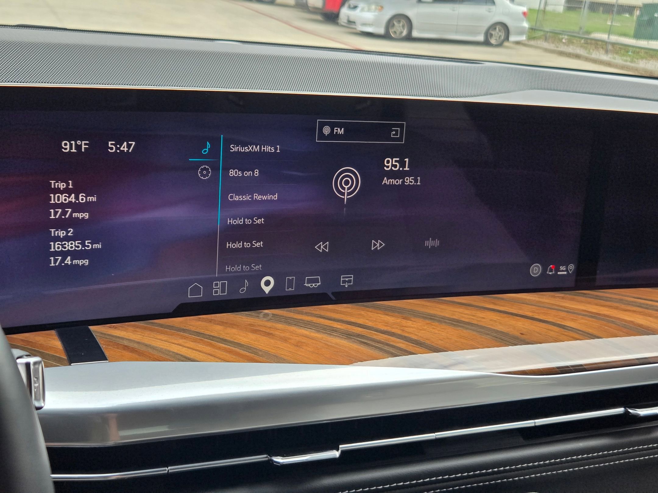 Certified 2025 Cadillac Escalade Sport Platinum w/ LPO, ONYX Package AWD/4WD image 15