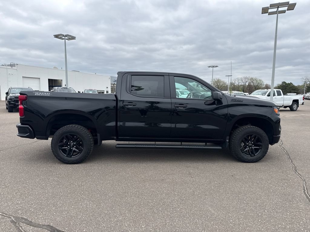 Certified 2024 Chevrolet Silverado 1500 Custom Trail Boss w/ Midnight Edition AWD/4WD image 8