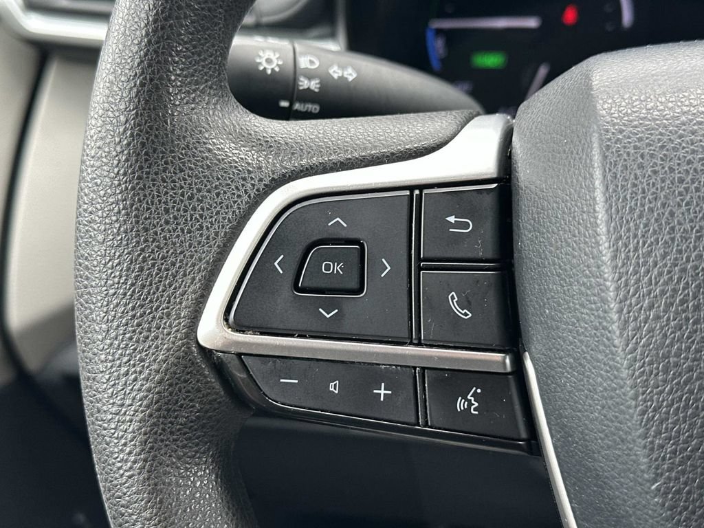 Used 2021 Toyota Sienna LE FWD image 23