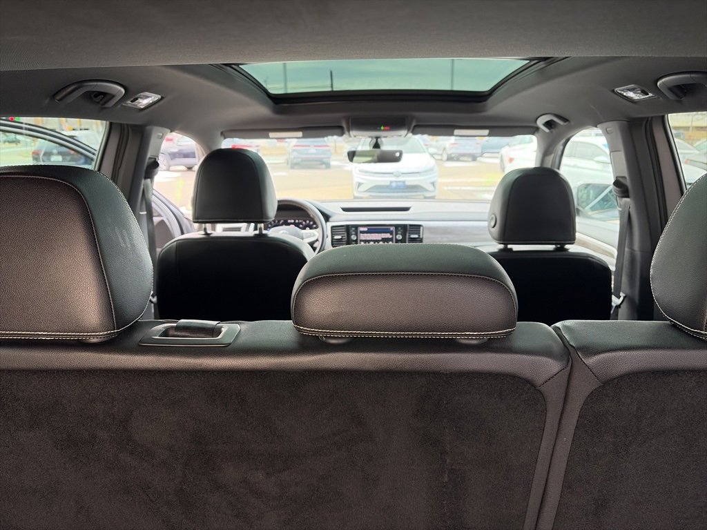 Certified 2023 Volkswagen Atlas Cross Sport SE w/ Panoramic Sunroof Package image 15