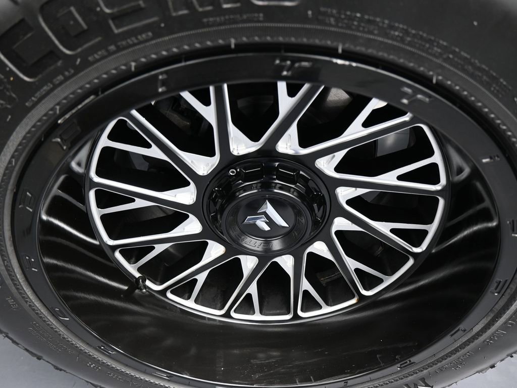 Used 2023 Chevrolet Silverado 1500 High Country w/ Technology Package image 53