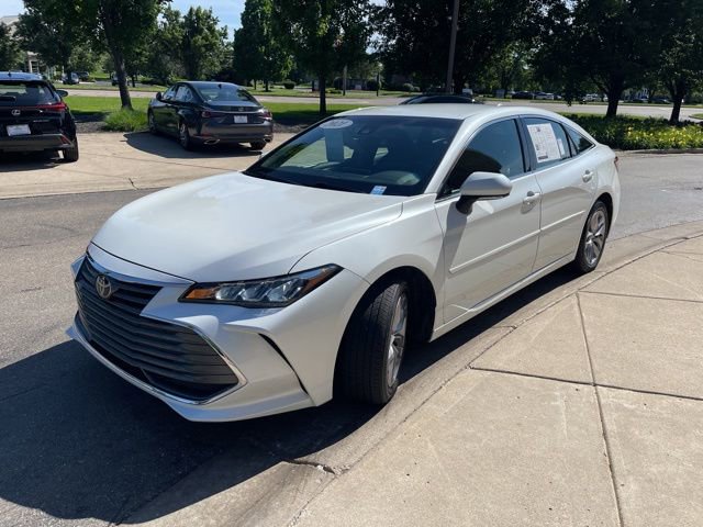 Used 2021 Toyota Avalon XLE AWD/4WD image 6
