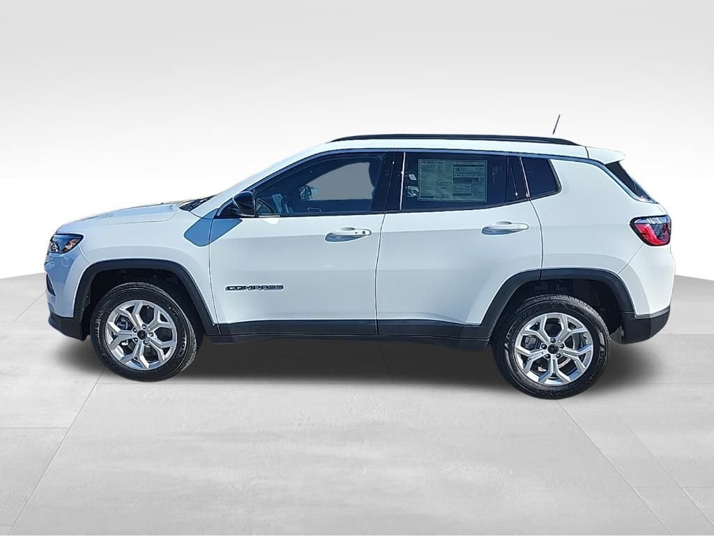 New 2026 Jeep Compass Latitude image 13