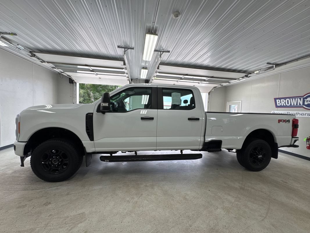 Used 2023 Ford F250 XL w/ STX Appearance Package AWD/4WD image 2