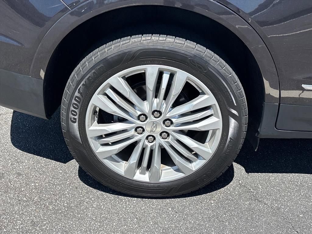 Used 2018 Cadillac XT5 Premium Luxury FWD image 9