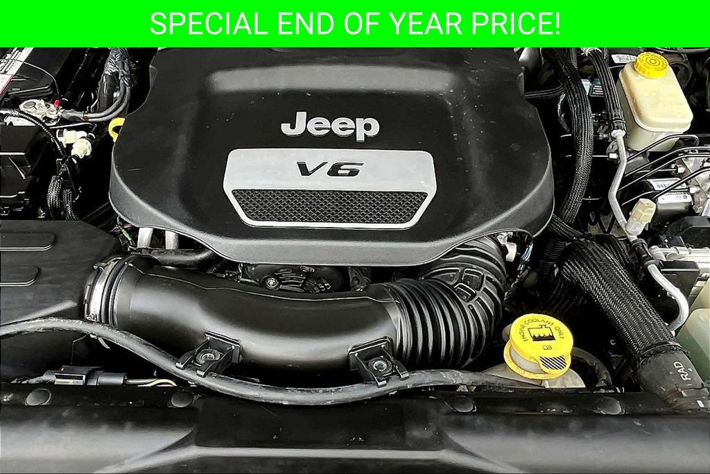 Used 2016 Jeep Wrangler Unlimited Rubicon w/ Connectivity Group image 26