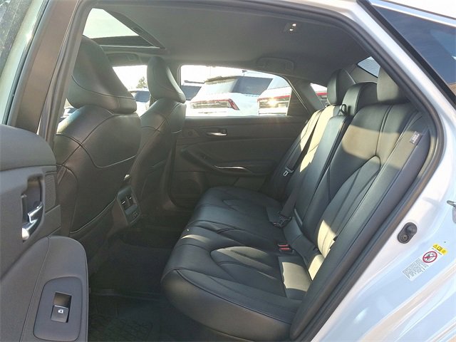 Used 2019 Toyota Avalon XLE w/ Moonroof Package image 10