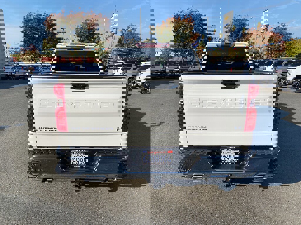 Used 2025 Chevrolet Silverado 1500 LT image 34