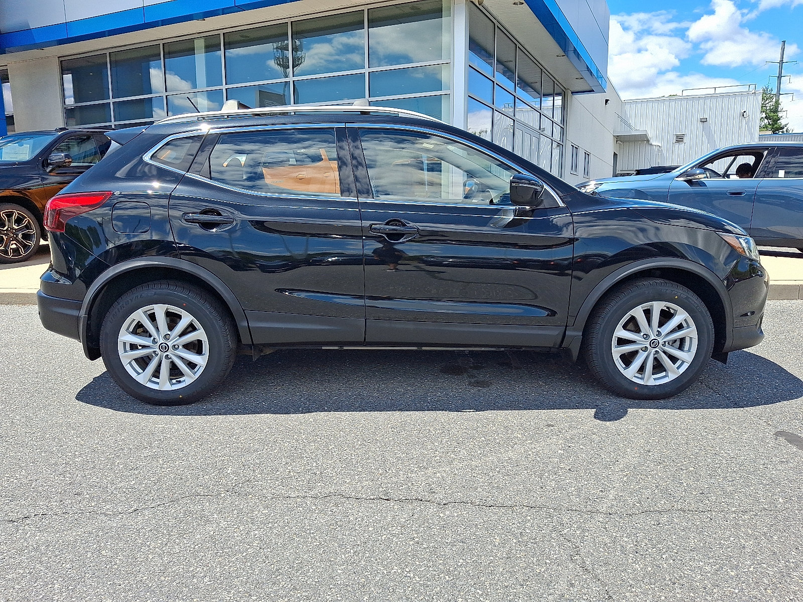 Used 2019 Nissan Rogue Sport SV AWD/4WD image 8