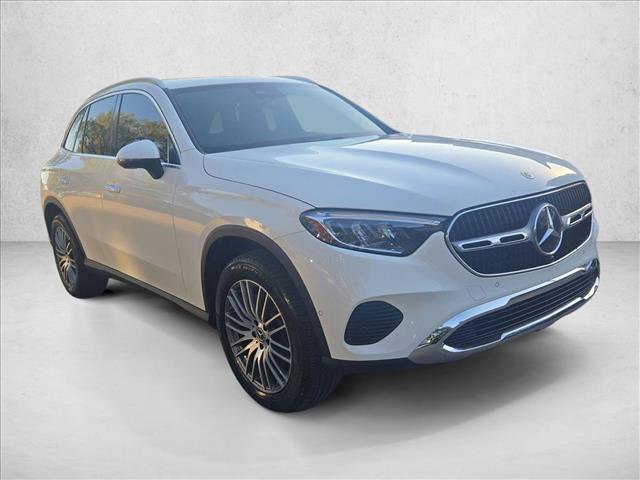 Certified 2025 Mercedes-Benz GLC 300 image 3