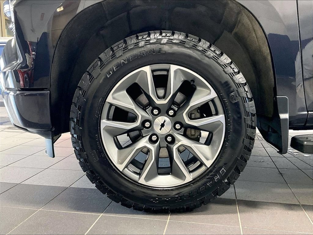 Used 2023 Chevrolet Silverado 1500 RST w/ Z71 Off-Road Package AWD/4WD image 7