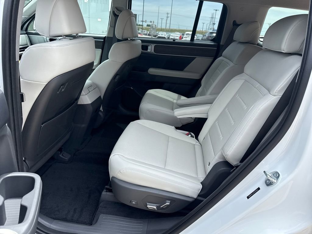 New 2026 Hyundai Santa Fe Limited FWD image 33
