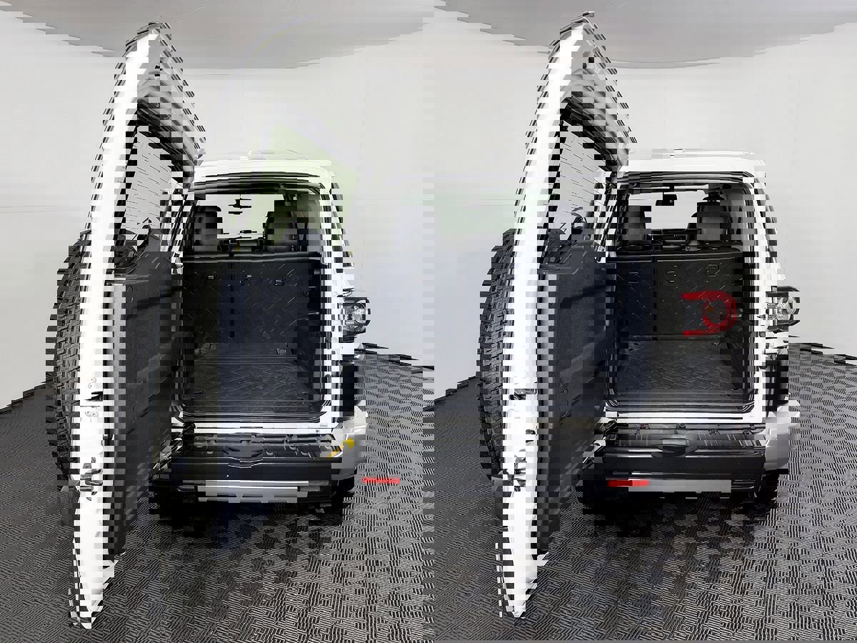 Used 2013 Toyota FJ Cruiser 4WD image 14