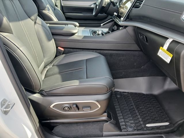 New 2026 Jeep Grand Wagoneer 4WD w/ Premium Group I image 37