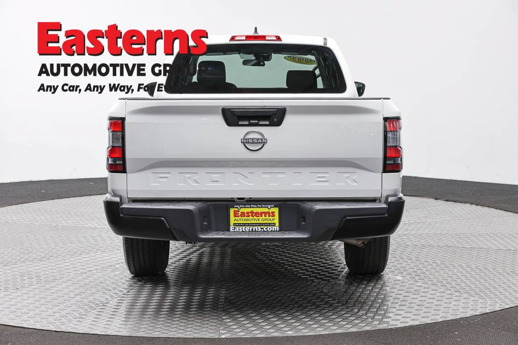 Used 2022 Nissan Frontier S RWD image 6