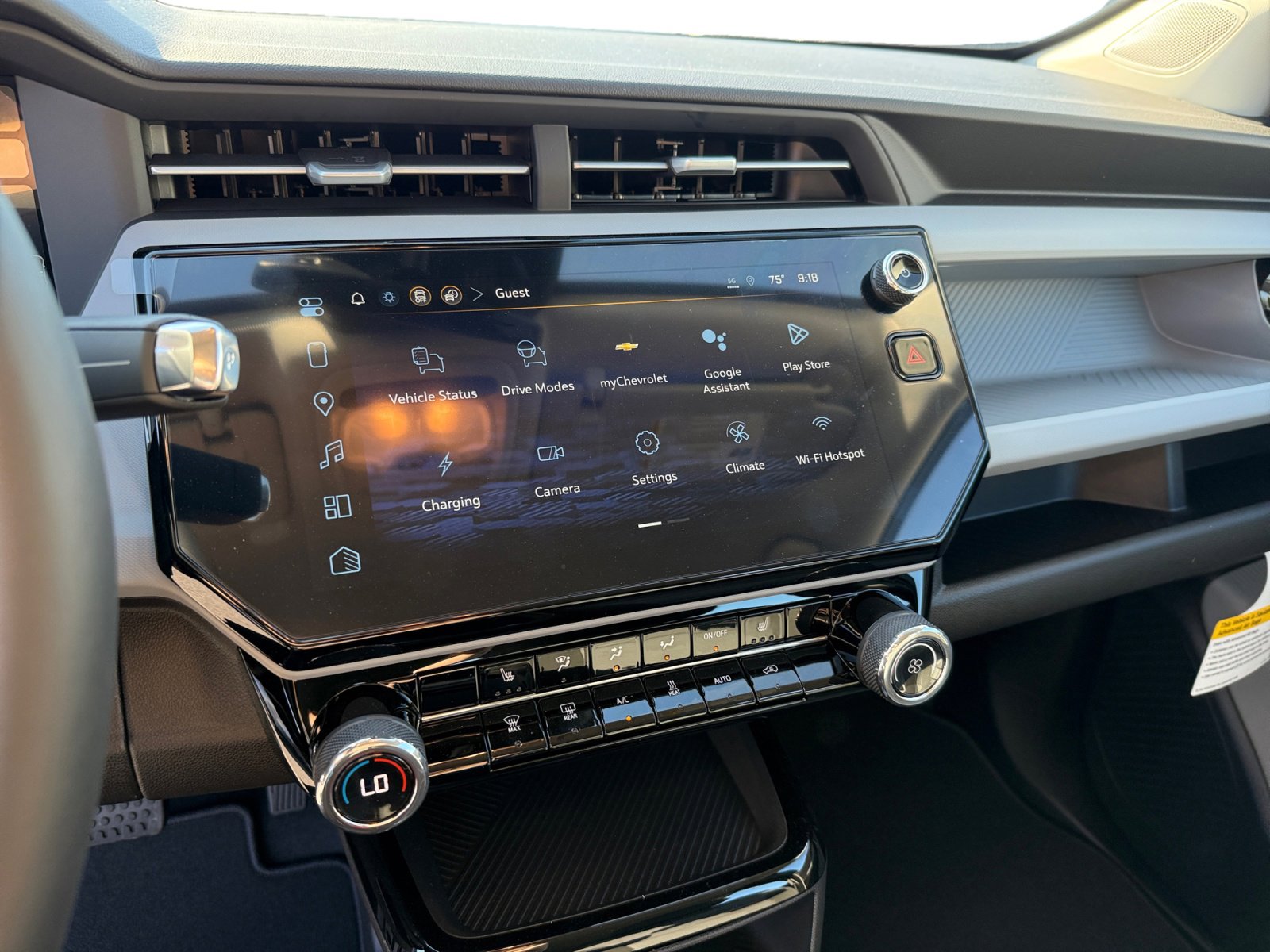 New 2027 Chevrolet Bolt LT w/ Comfort Package image 12