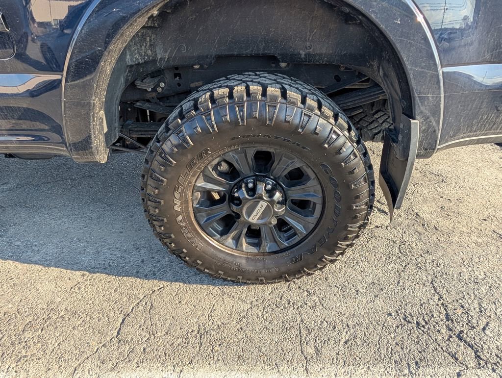 Used 2022 Ford F350 Platinum w/ Tremor Off-Road Package image 12