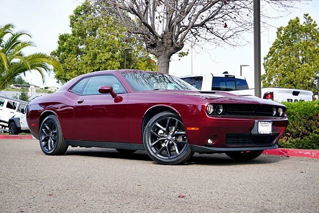 Used 2022 Dodge Challenger SXT w/ Blacktop Package image 2
