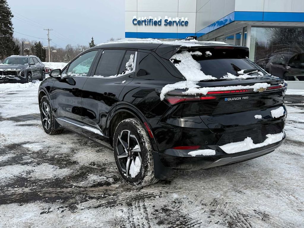 Used 2025 Chevrolet Equinox EV LT w/ Convenience Package image 6